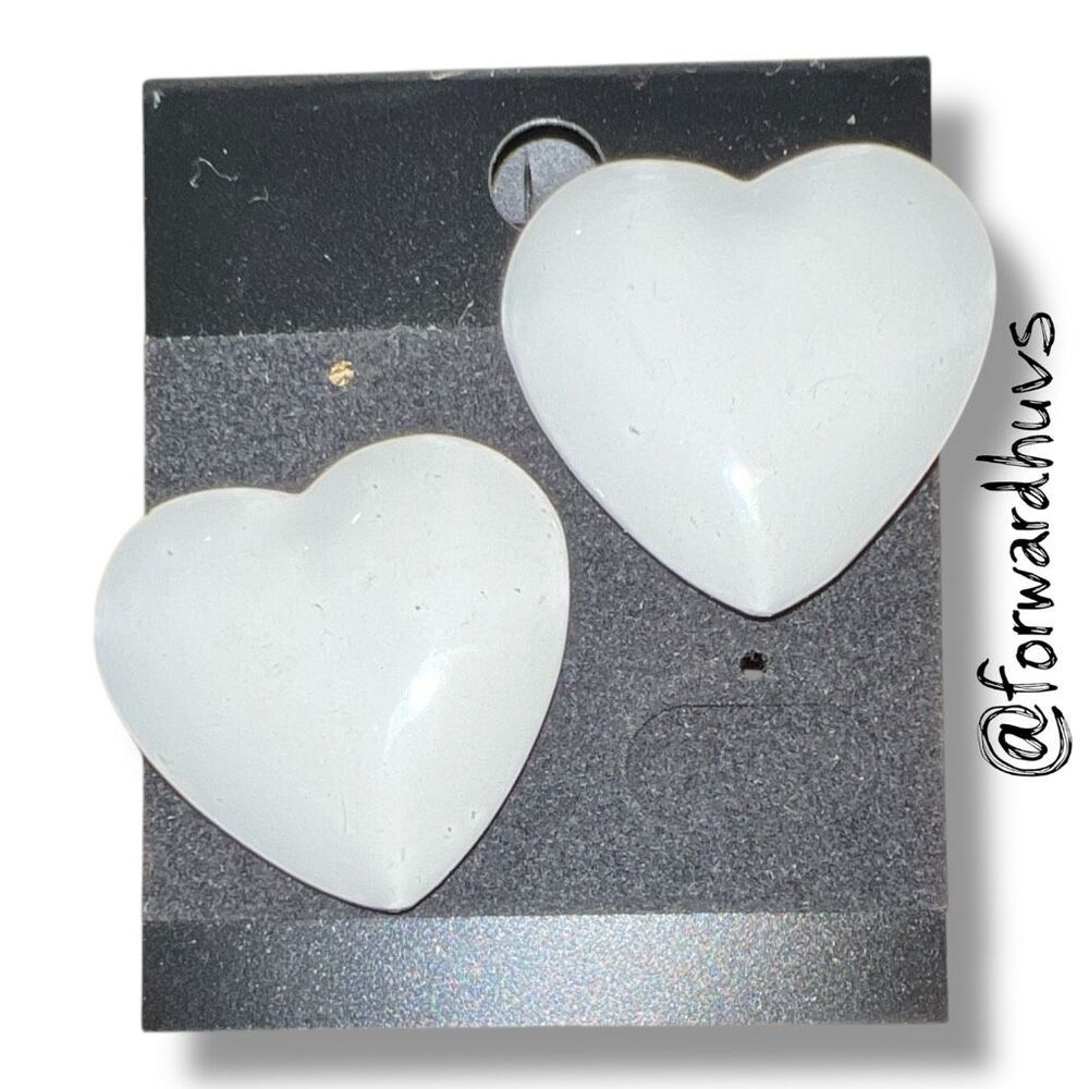 Vintage White Metal Heart Stud Earrings 1”